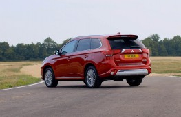 Mitsubishi Outlander PHEV, rear static 2